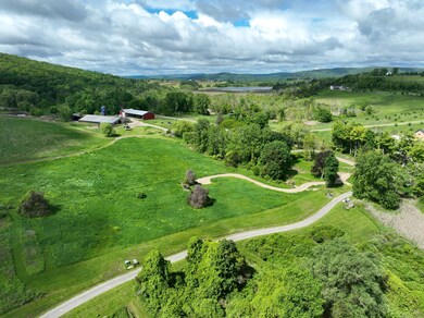 14 Red Mountain Rd unit 20, Lakeville, CT 06039 - photo 3