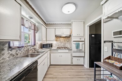 3235 W 53rd St, Tulsa, OK 74107 - photo 6