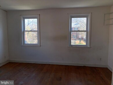 4630 Harcourt Rd, Baltimore, MD 21214 - photo 7