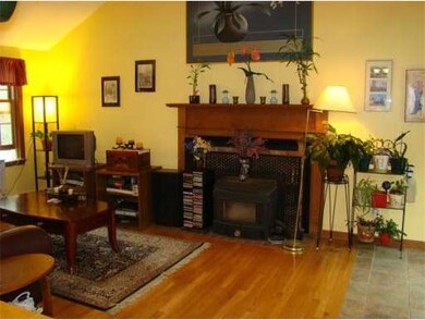 11 Jennifer Cir, Plymouth, MA 02360 - photo 2