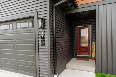 555 Lake Breeze Ln-4