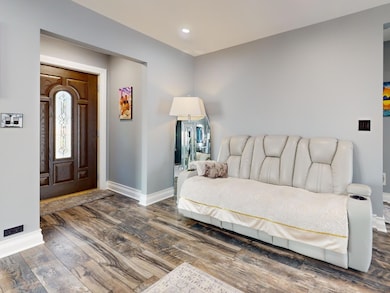 8206 Keeler Ave, Skokie, IL 60076 - photo 6