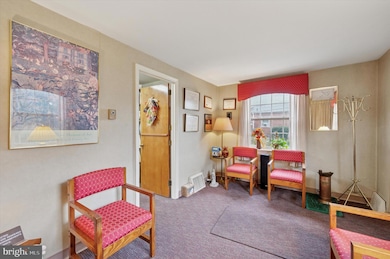 363 Holmes Rd, Holmes, PA 19043 - photo 5