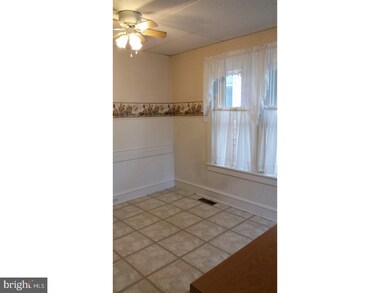 1206 E Bellevue Ave, Reading, PA 19605 - photo 3