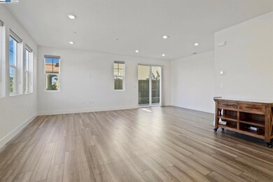 2208 Daimler St, Lathrop, CA 95330 - photo 4