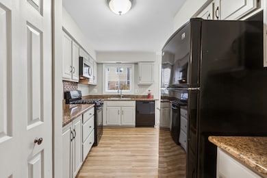 724 Maplewood Ct unit 34B, Willowbrook, IL 60527 - photo 6