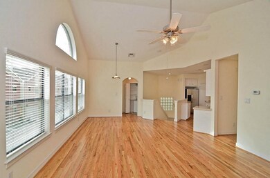 3725 Main Plaza Dr, Houston, TX 77025 - photo 4