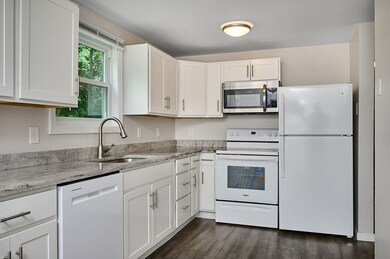 48 Austin Cir, Florence, MA 01062 - photo 5