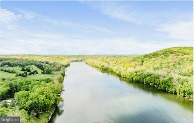 78 River Cliff Dr, Harpers Ferry, WV 25425 - photo 2