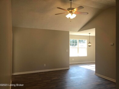 8801 Ruby Way, Louisville, KY 40219 - photo 3