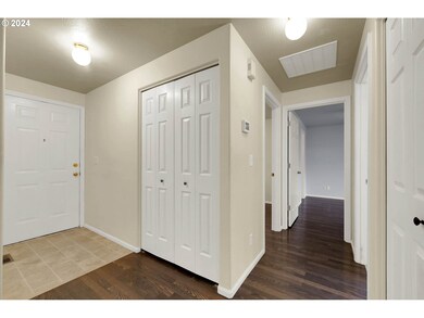 972 W L St unit 3, Springfield, OR 97477 - photo 5