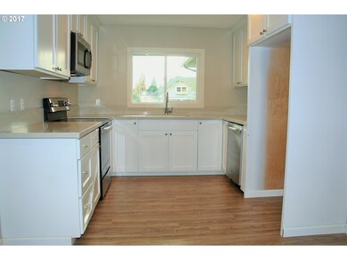 1445 8th Ave SW, Albany, OR 97321 - photo 6