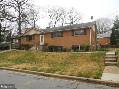 5209 Brinkley Rd, Temple Hills, MD 20748 - photo 2