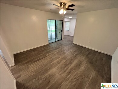 1003 W Lincoln Ave, Copperas Cove, TX 76522 - photo 4