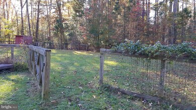 367 Monticello Dr, Colonial Beach, VA 22443 - photo 3