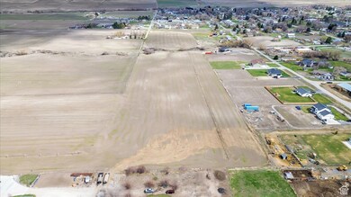 144 N 300 W unit 13, Newton, UT 84327 - photo 6