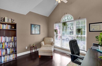 6-8699 Lazelle Commons