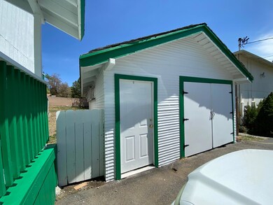 1845 Last St, Klamath Falls, OR 97601 - photo 2