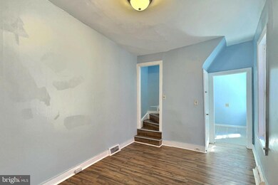 209 N 10th St, Reading, PA 19601 - photo 6