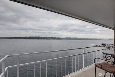 Spinnaker Bay unit 311, Seattle, WA 98118 - photo 4