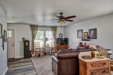 1410 Commonwealth Ave, Statesville, NC 28677 - photo 6