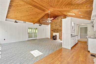 1147 Thomas Eighty Four Rd, Eighty Four, PA 15330 - photo 4