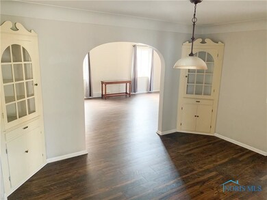 Formal Dining Room with Built-ins