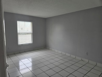 525 Putnam Rd unit 1, West Palm Beach, FL 33405 - photo 6