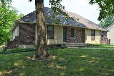 1301 NW Porter Dr, Blue Springs, MO 64015 - photo 2