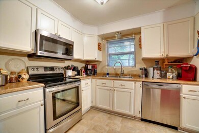 18-4041 Braddock St (18 of 34)