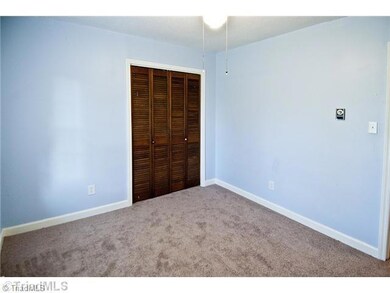 195 W Debbie Ln, Statesville, NC 28625 - photo 7