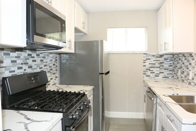 908 Dyche Ln, Alvin, TX 77511 - photo 7