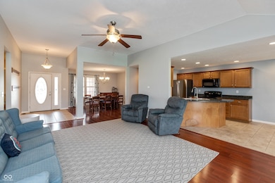 1977 Sophia Ln, Seymour, IN 47274 - photo 4