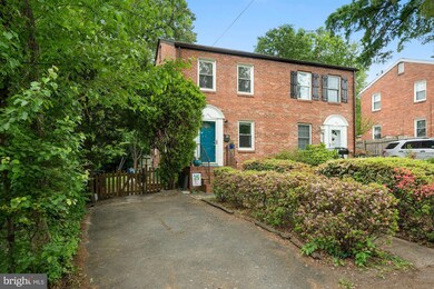 5805 Mount Vernon Dr, Alexandria, VA 22303 - photo 3