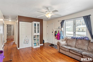 212 S 3rd St unit 1, Riverton, IL 62561 - photo 6