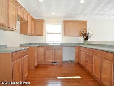 120 Beckwith St, Cranston, RI 02910 - photo 2