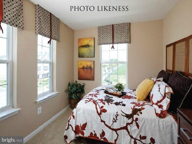 120 Gray St, Capitol Heights, MD 20743 - photo 4