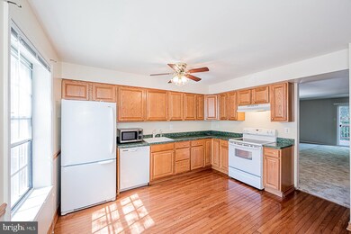 10640 High Beam Ct, Columbia, MD 21044 - photo 4