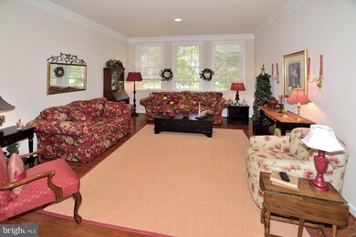 4531 Hummingbird Ln, Fairfax, VA 22033 - photo 4