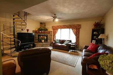 5437 Whalen Rd, Fitchburg, WI 53575 - photo 2