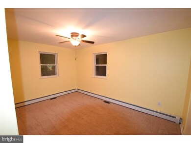 606 Turf Ln, Conshohocken, PA 19428 - photo 5