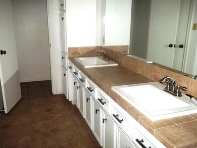 15707 Canterbury Forest Dr, Tomball, TX 77377 - photo 6