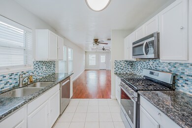 9242 Wolcott Park Ln, Houston, TX 77075 - photo 4