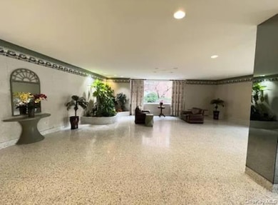 Lobby featuring recessed lighting