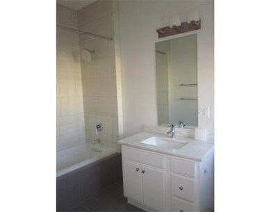 72 Hamilton St unit 3, Cambridge, MA 02139 - photo 5