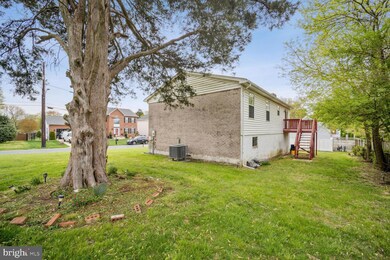 8105 Johnsam Rd, Clinton, MD 20735 - photo 2