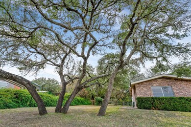 249 Linda Dr, Fredericksburg, TX 78624 - photo 3