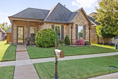 2003 S Bend Dr, Cordova, TN 38016 - photo 2