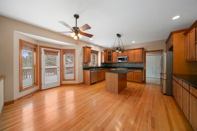 757 Merrill New Rd unit 7, Sugar Grove, IL 60554 - photo 5