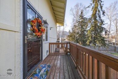 9-web-or-mls-18634 S Lowrie Loop Exports